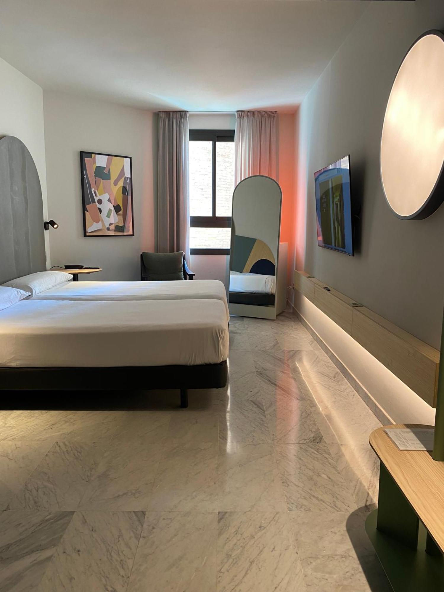 Onix Fira Otel Barselona Dış mekan fotoğraf