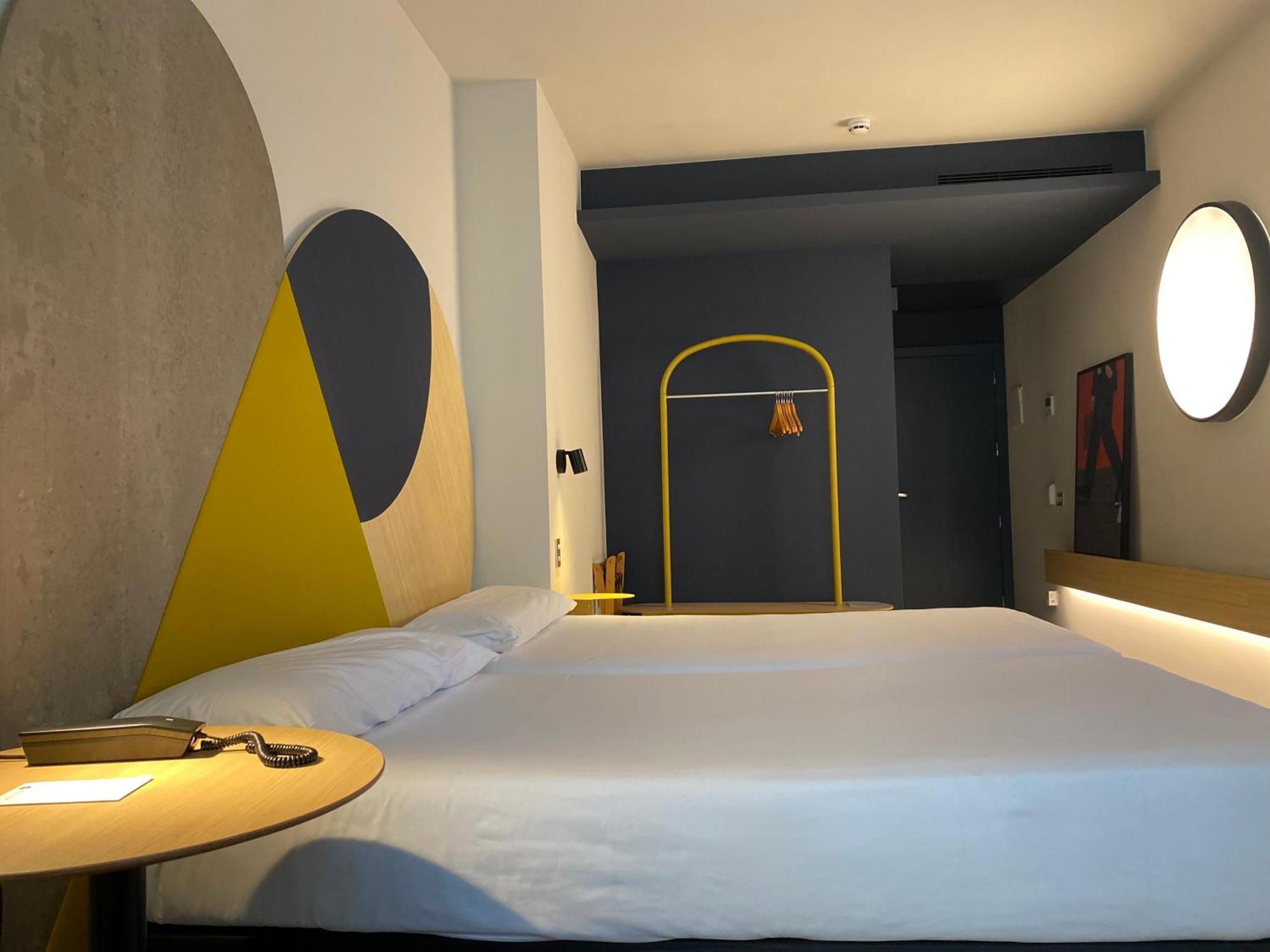 Onix Fira Otel Barselona Dış mekan fotoğraf